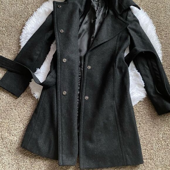 United Colors of Benetton Wool Coat Belted Lined Size 40 Womens US Size 4 - Picture 4 of 10